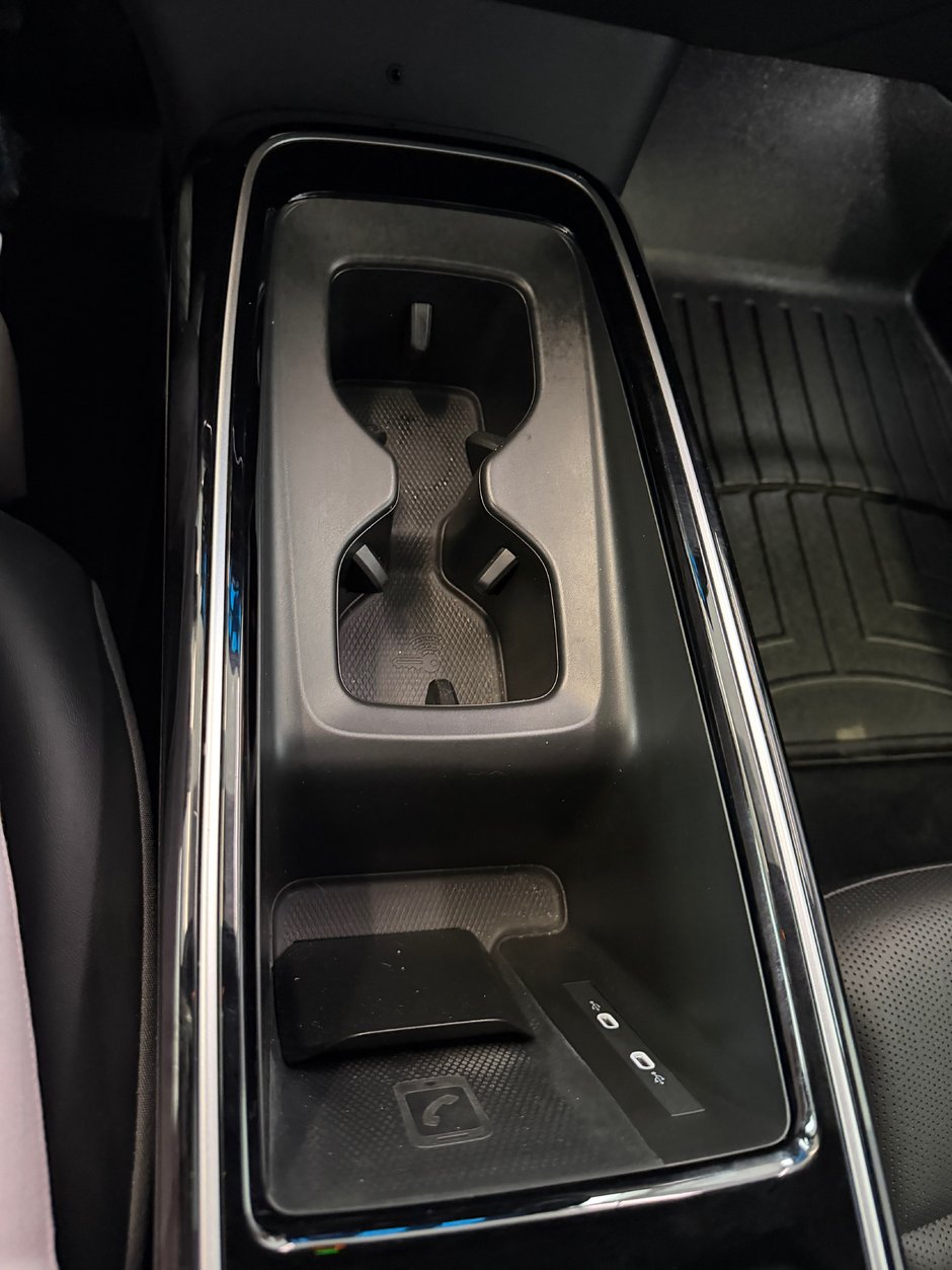 2023 Volkswagen ID.4 Pro-12