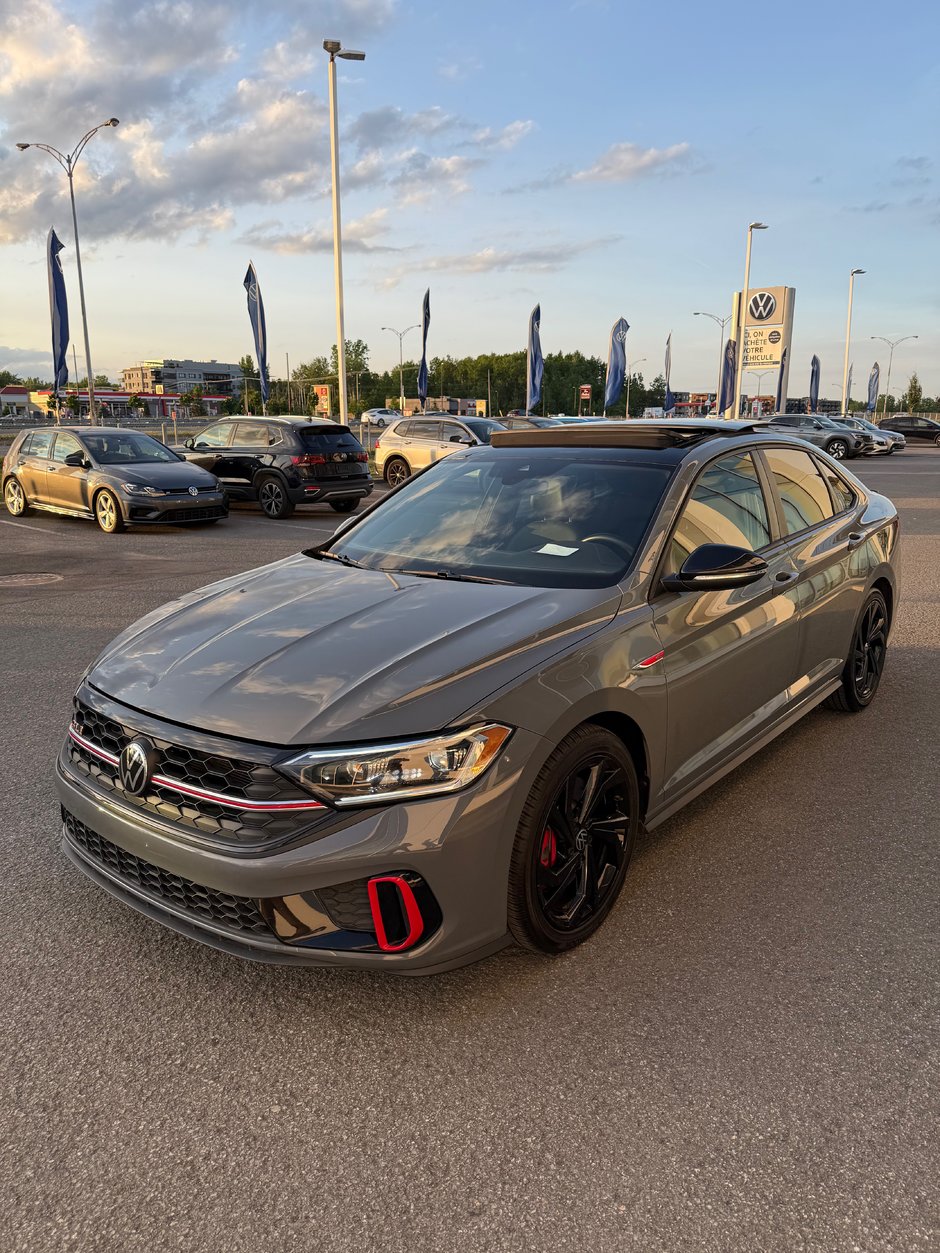 Volkswagen Jetta GLI  2023-5