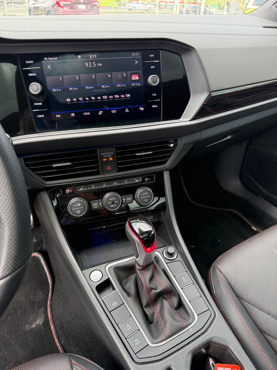 Volkswagen Jetta GLI  2024-13