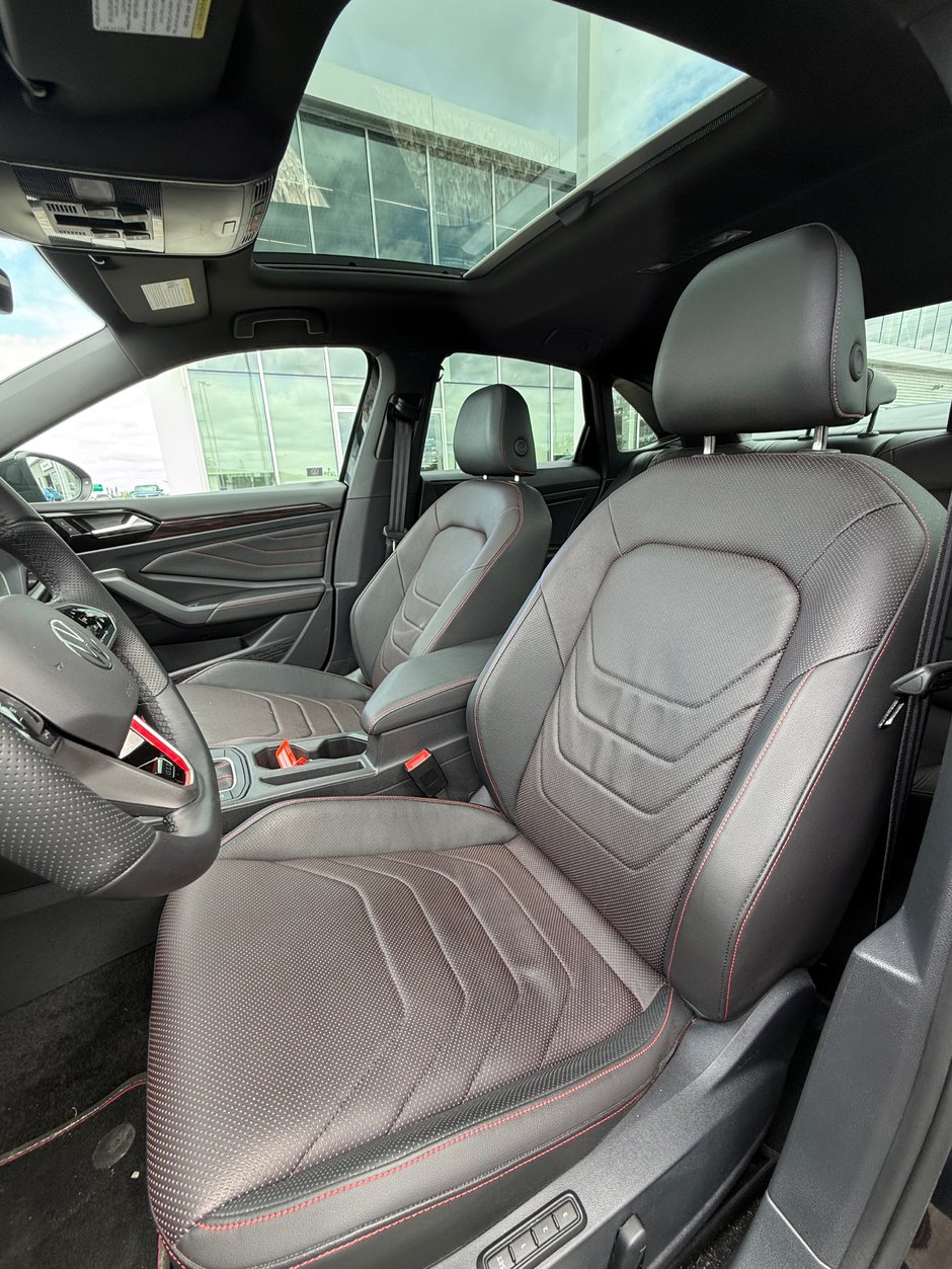 Volkswagen Jetta GLI  2024-8