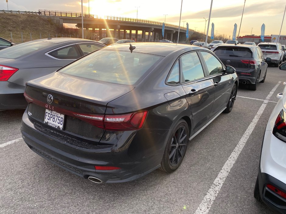 Volkswagen Jetta GLI Autobahn 2025-6