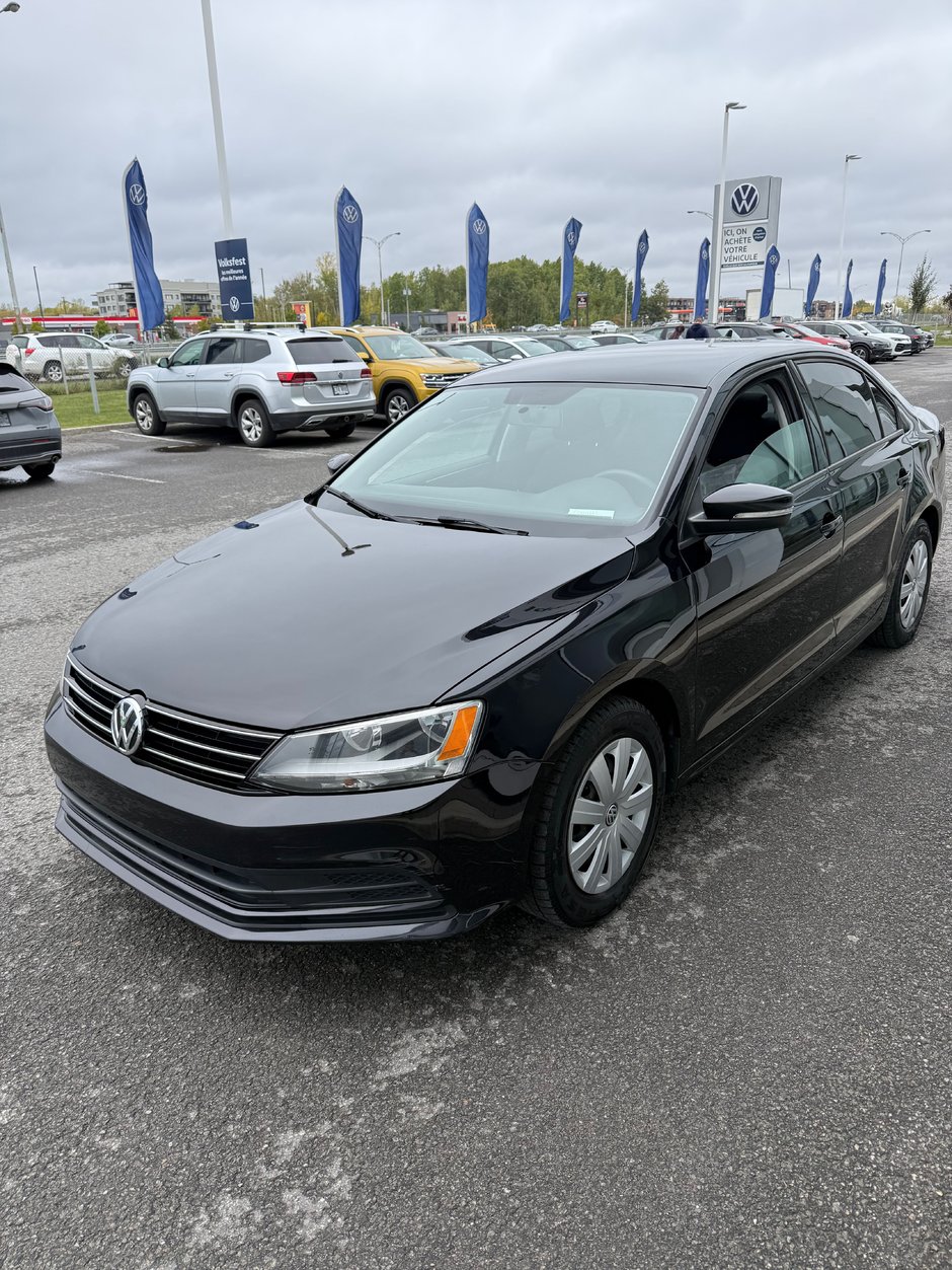 Volkswagen Jetta Sedan Trendline 2016-0