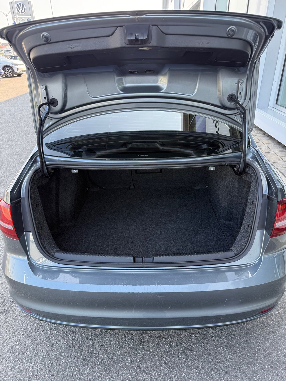 2017 Volkswagen Jetta Sedan Highline-6