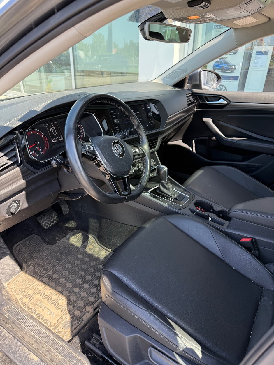 Volkswagen Jetta Highline 2019-3