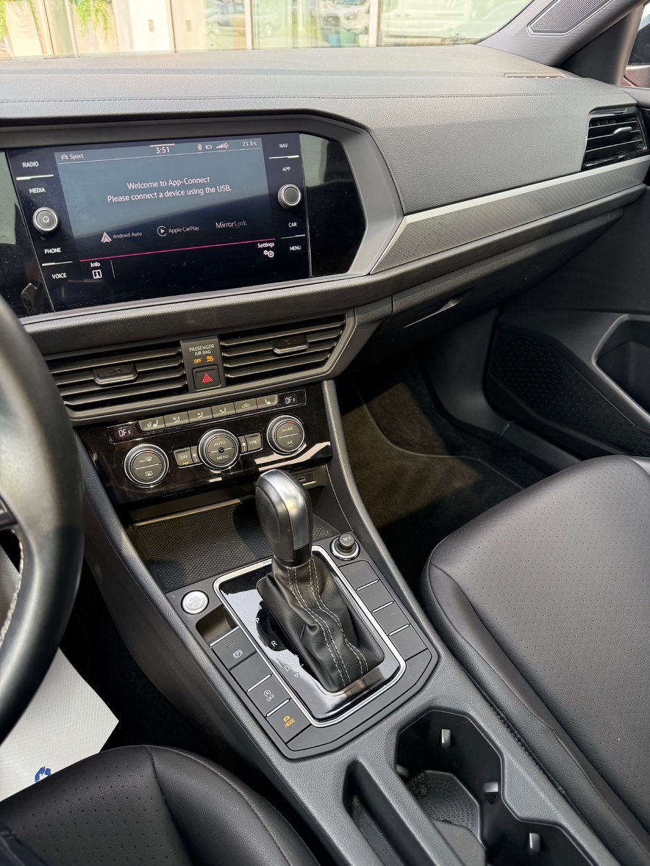 Volkswagen Jetta Highline 2021-14