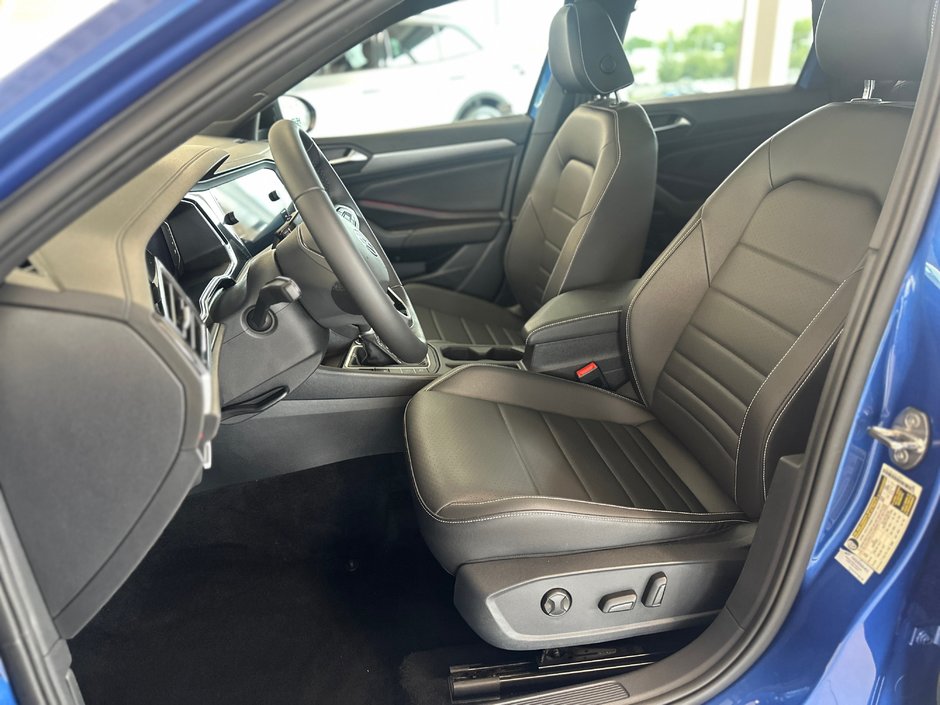 Volkswagen Jetta Comfortline 2022-12