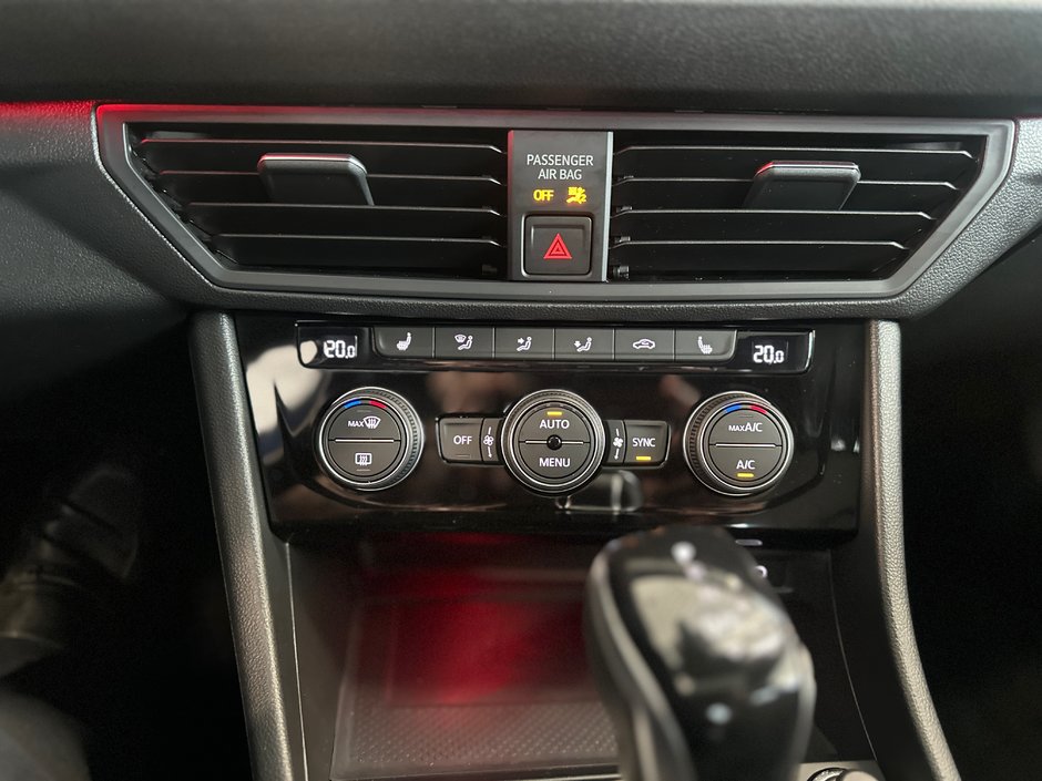 Volkswagen Jetta Comfortline 2022-19