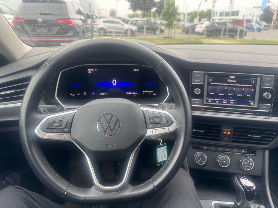 Volkswagen Jetta Trendline 2022-10
