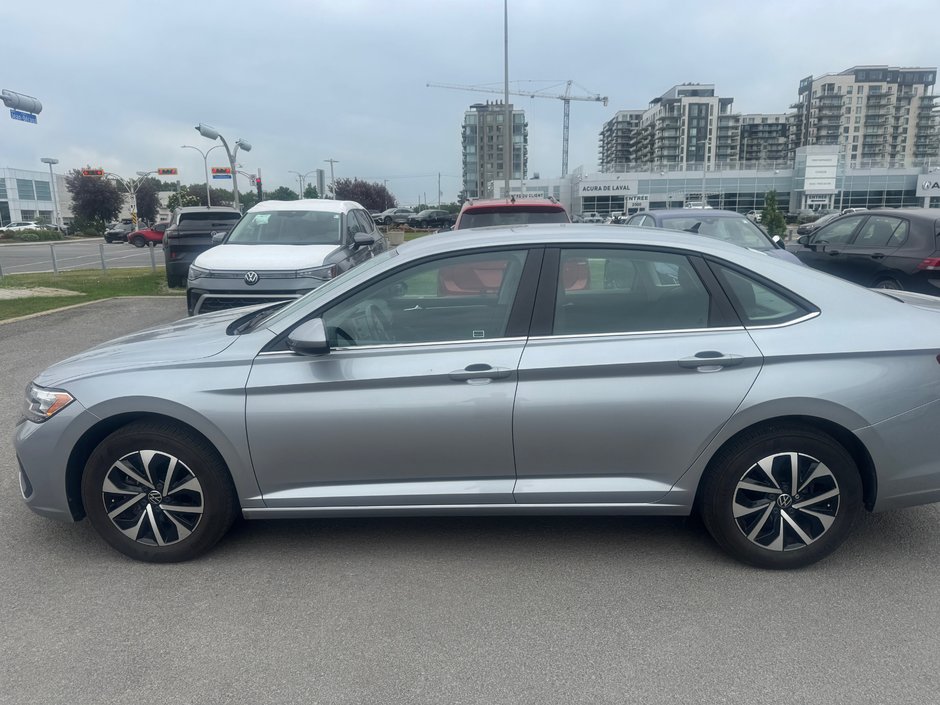 Volkswagen Jetta Trendline 2022-4