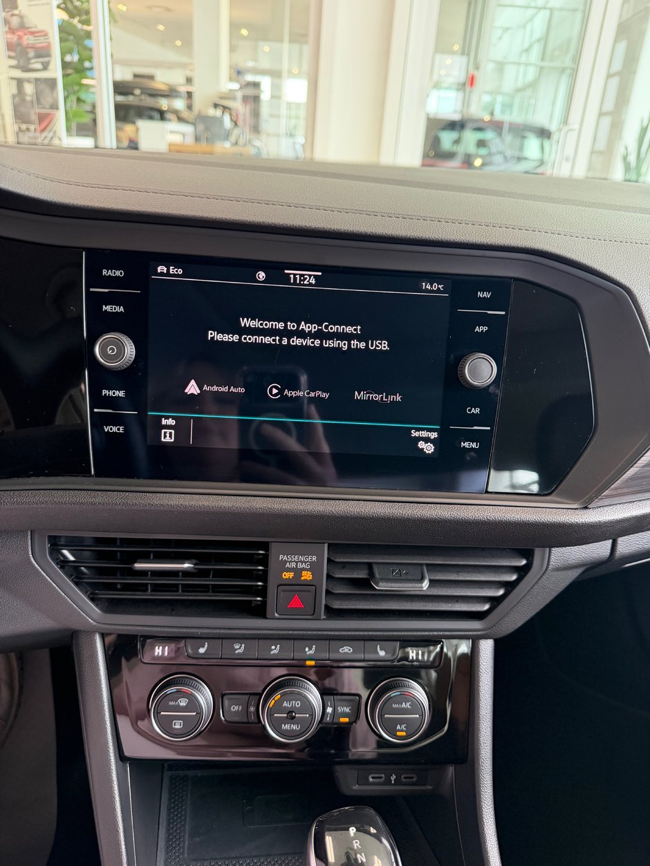 Volkswagen Jetta Highline 2022-19