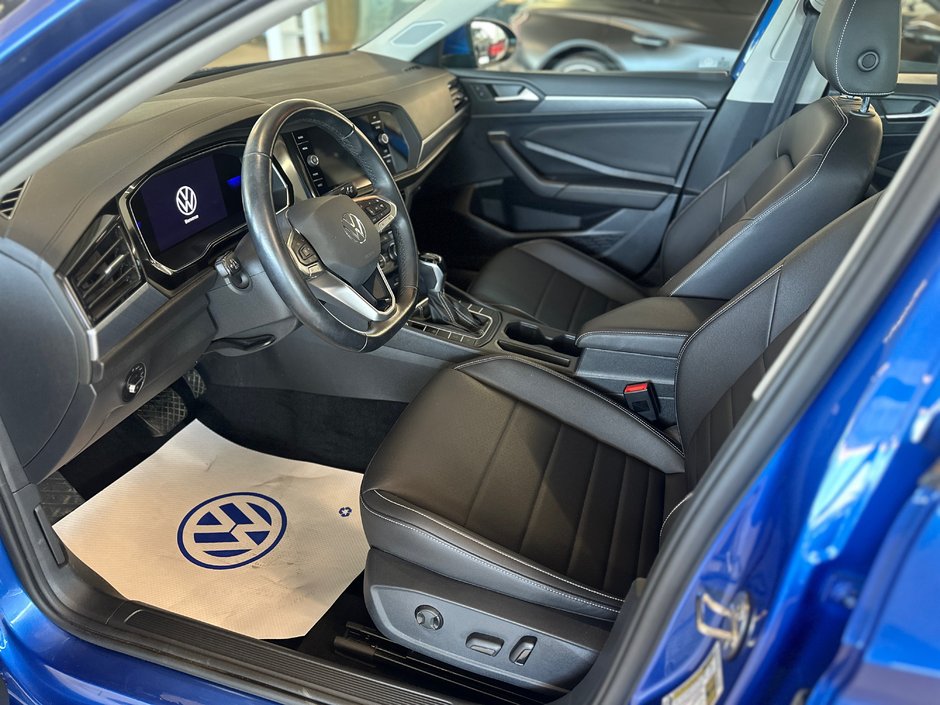 Volkswagen Jetta Comfortline 2023-9