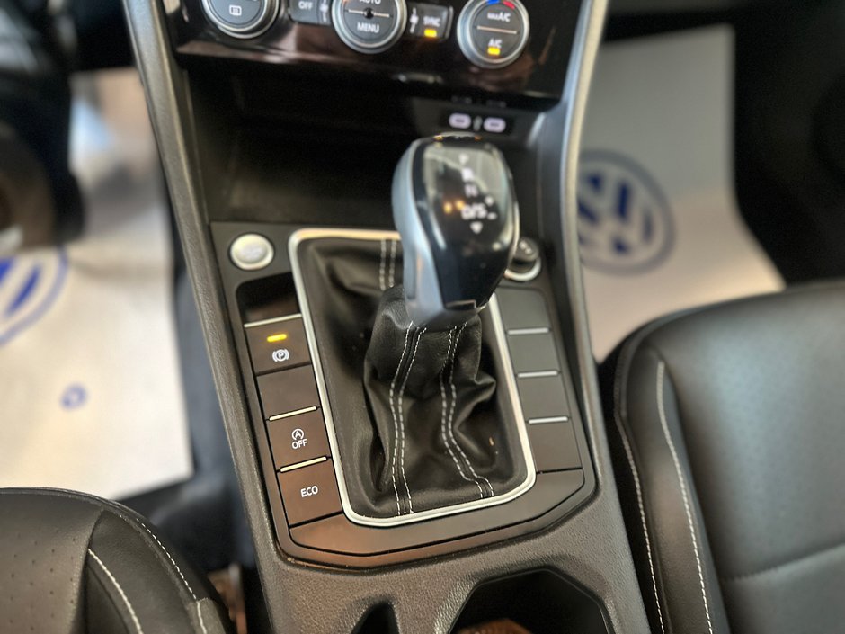 Volkswagen Jetta Comfortline 2023-14