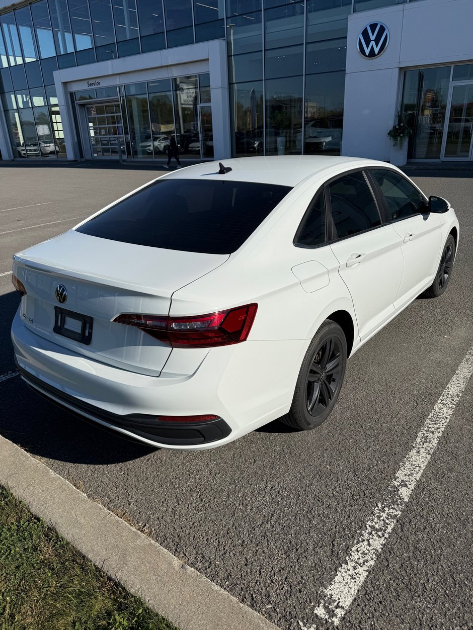 Volkswagen Jetta Comfortline 2023-1