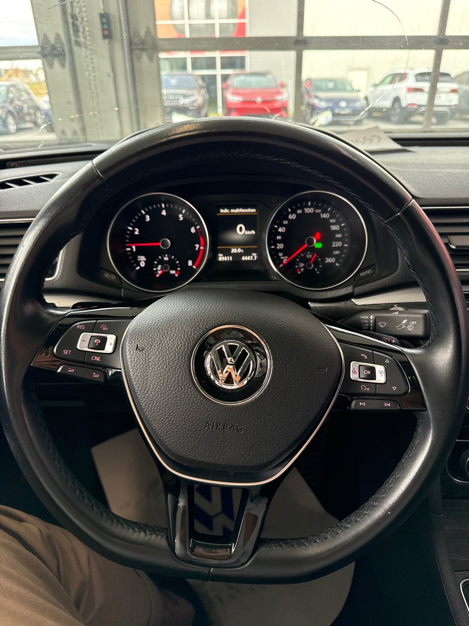 2019 Volkswagen Passat Wolfsburg Edition-13