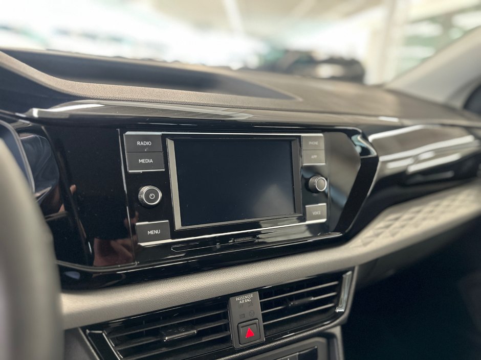 Volkswagen Taos Trendline 2022-14