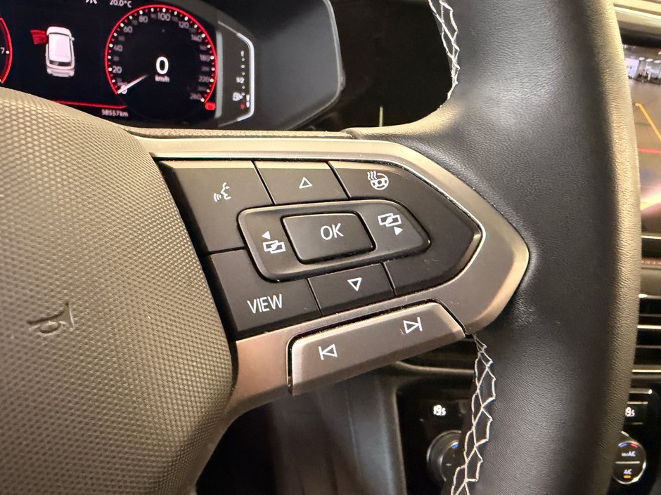 Volkswagen Taos Highline 2022-21