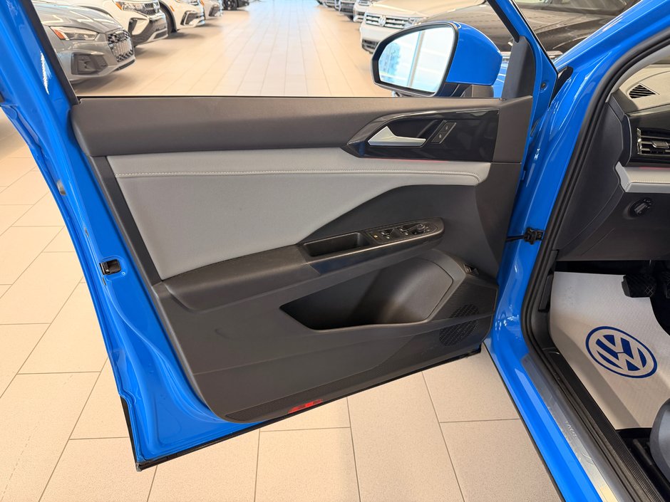 Volkswagen Taos Highline 2022-33