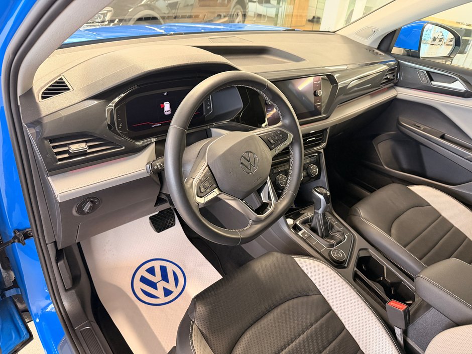 Volkswagen Taos Highline 2022-11