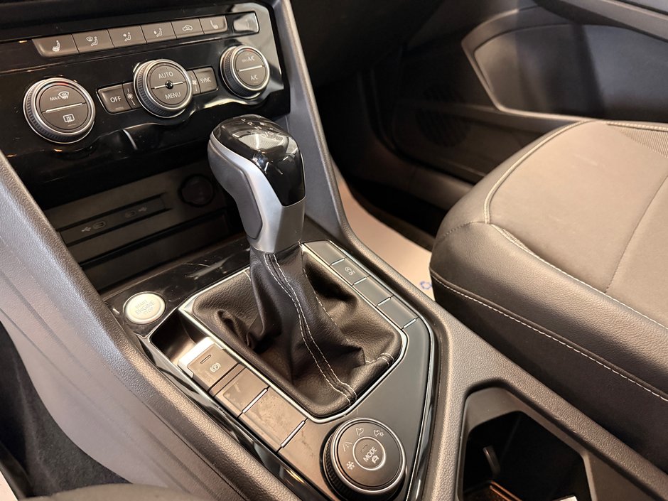 Volkswagen Taos Comfortline 2022-19