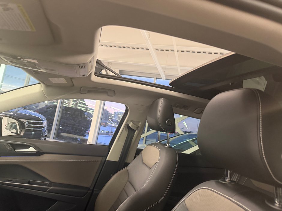 2022 Volkswagen Taos Highline-8