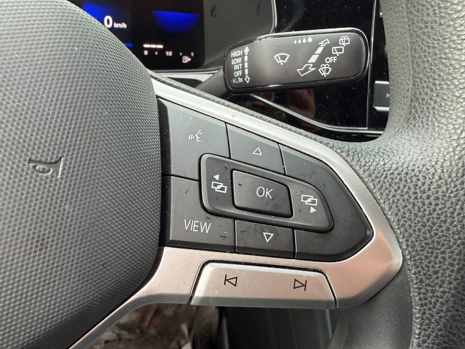 2022 Volkswagen Taos Trendline-7