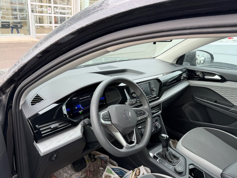 2022 Volkswagen Taos Trendline-2