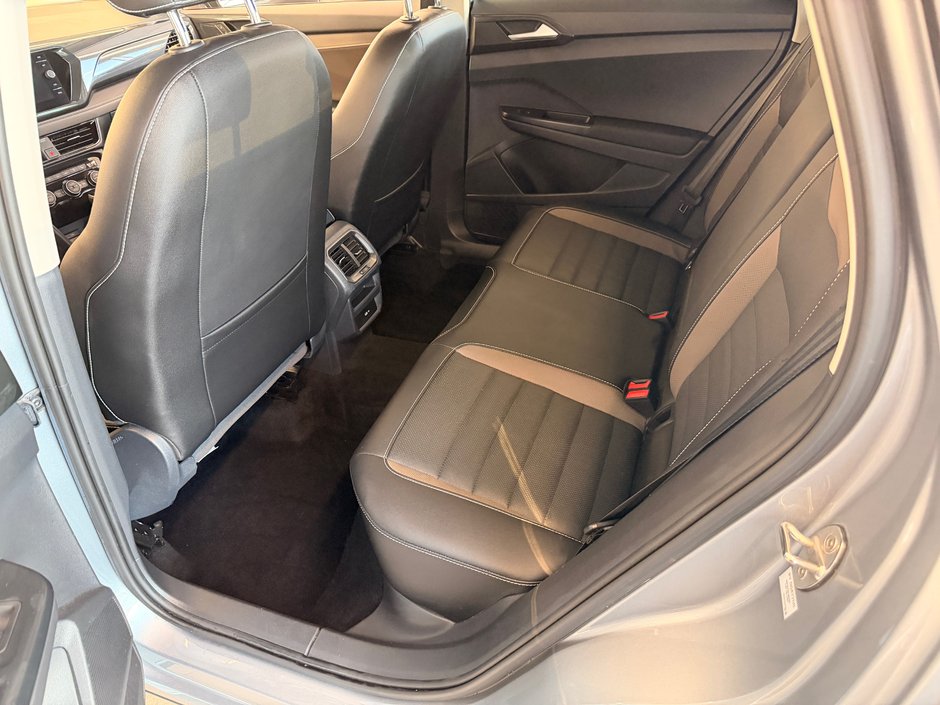 2022 Volkswagen Taos Highline-7