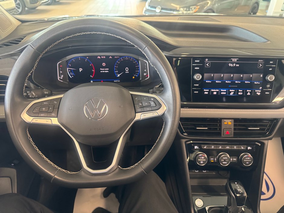 Volkswagen Taos Highline 2023-8