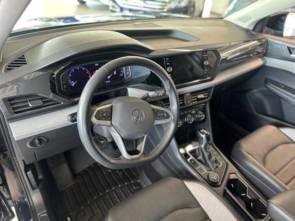 Volkswagen Taos Highline 2023-11