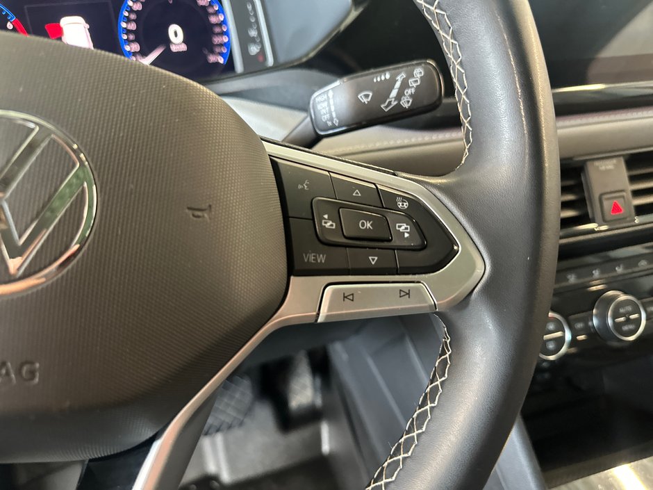 Volkswagen Taos Highline 2023-19