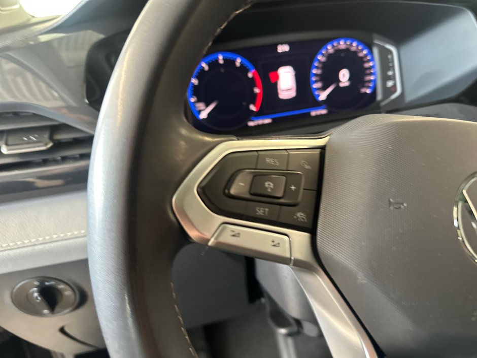 Volkswagen Taos Highline 2023-20