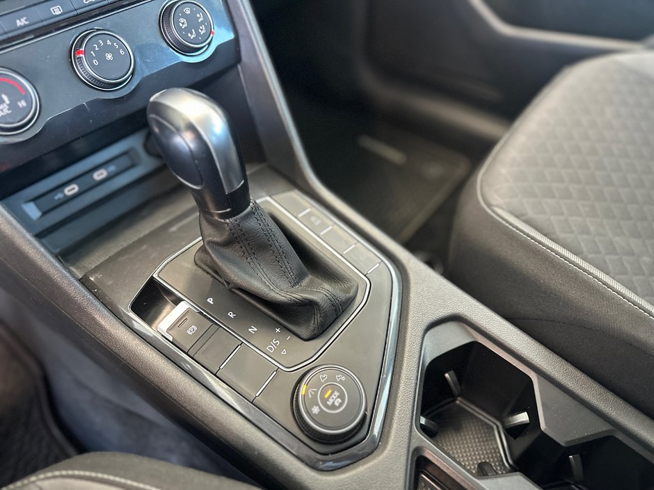 Volkswagen Tiguan Trendline 2021-17