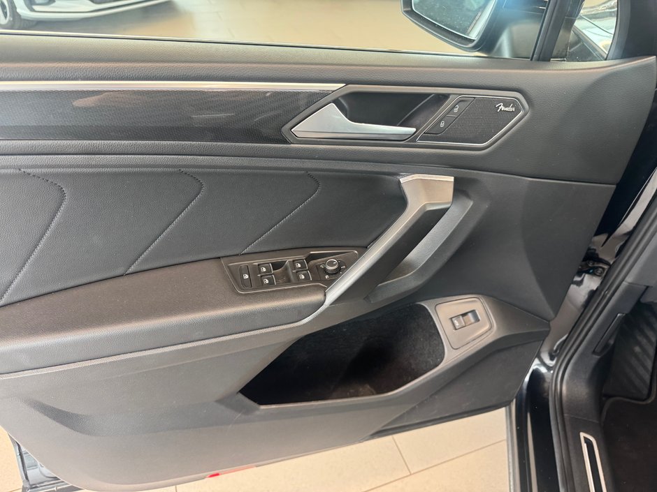 Volkswagen Tiguan Highline 2021-26