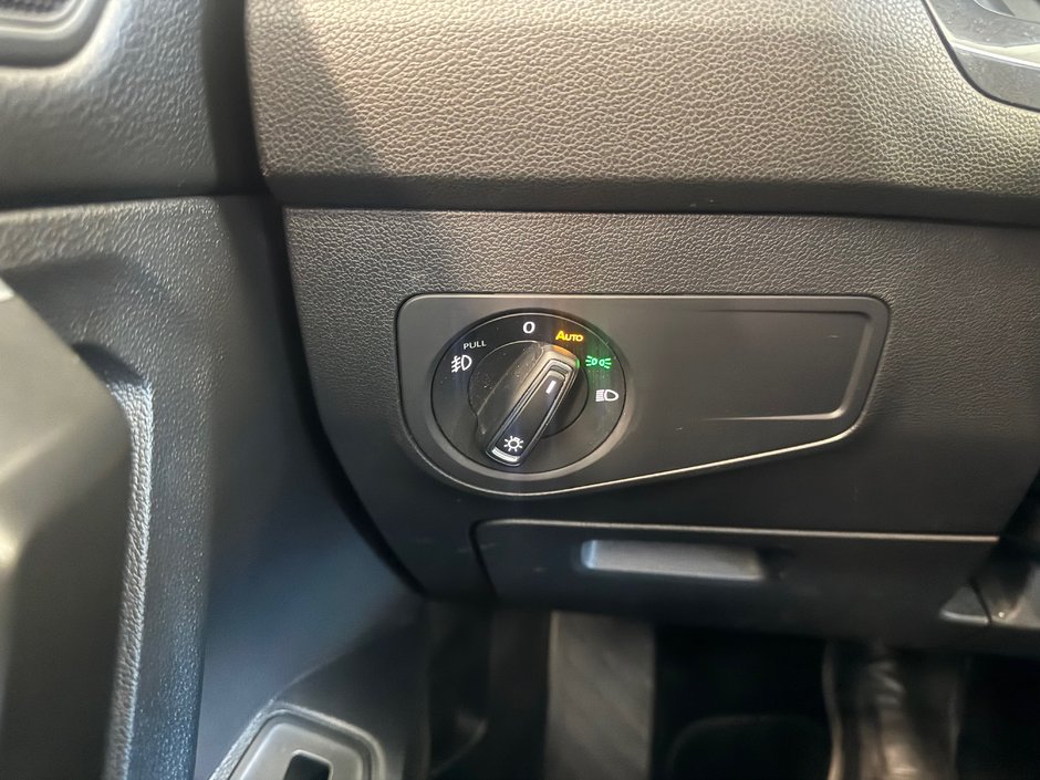 Volkswagen Tiguan Comfortline 2021-16