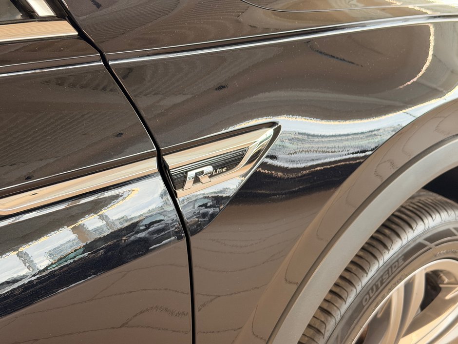 2021 Volkswagen Tiguan Highline R-line-21