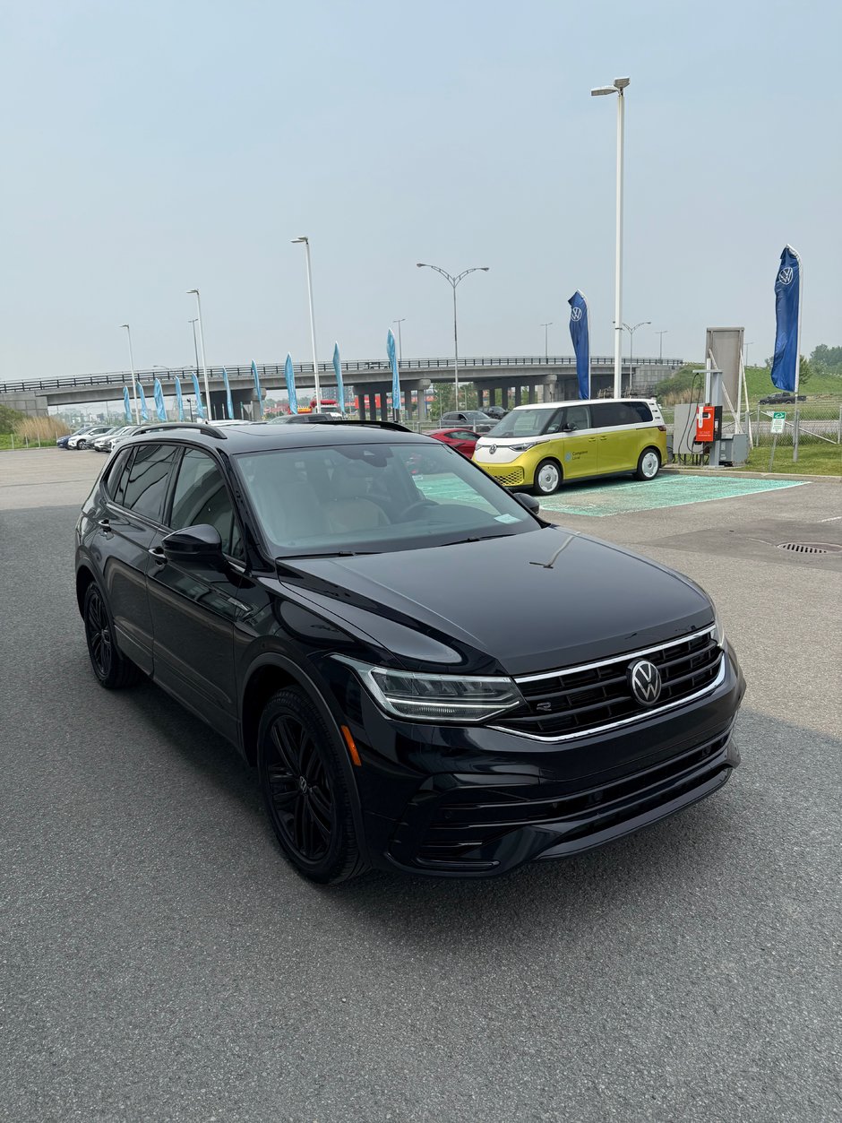 Volkswagen Tiguan Comfortline R-Line Black Edition 2022-14
