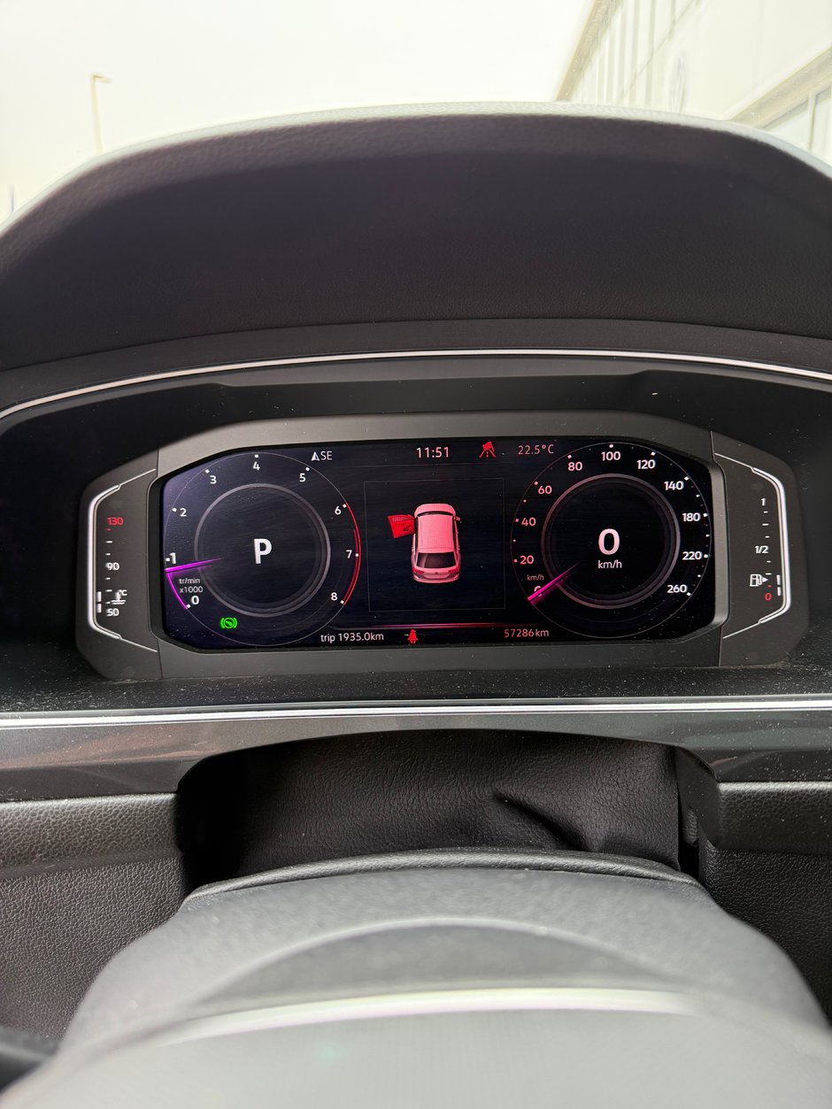 Volkswagen Tiguan Comfortline R-Line Black Edition 2022-19