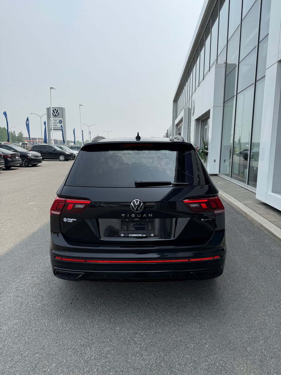 Volkswagen Tiguan Comfortline R-Line Black Edition 2022-16
