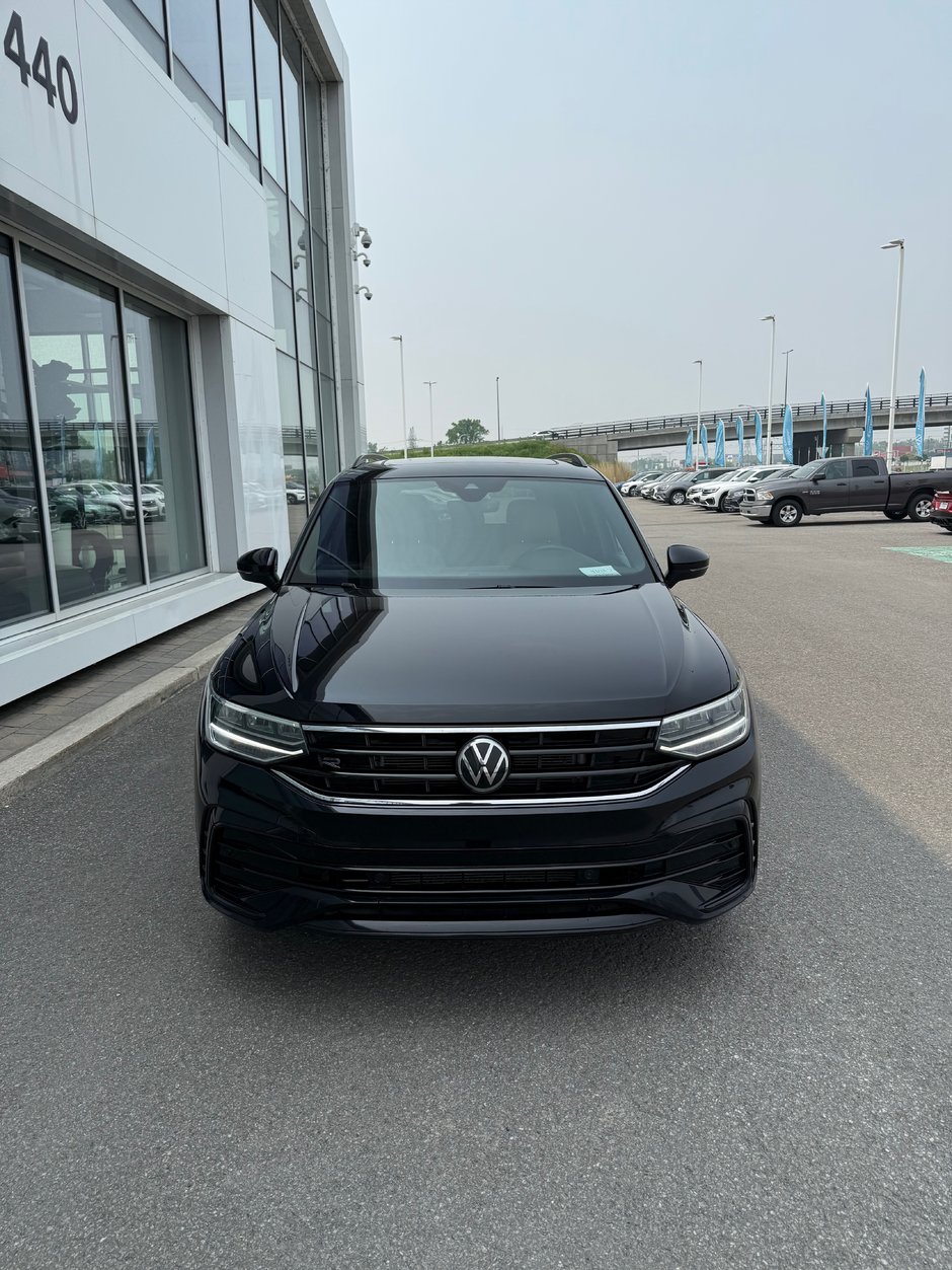 Volkswagen Tiguan Comfortline R-Line Black Edition 2022-1
