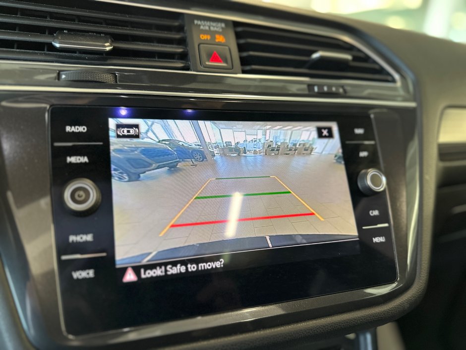 2022 Volkswagen Tiguan Highline R-Line-22