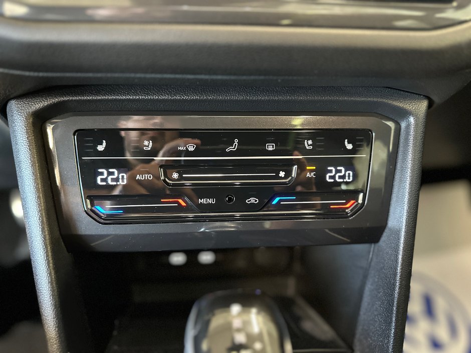 2022 Volkswagen Tiguan Highline R-Line-26