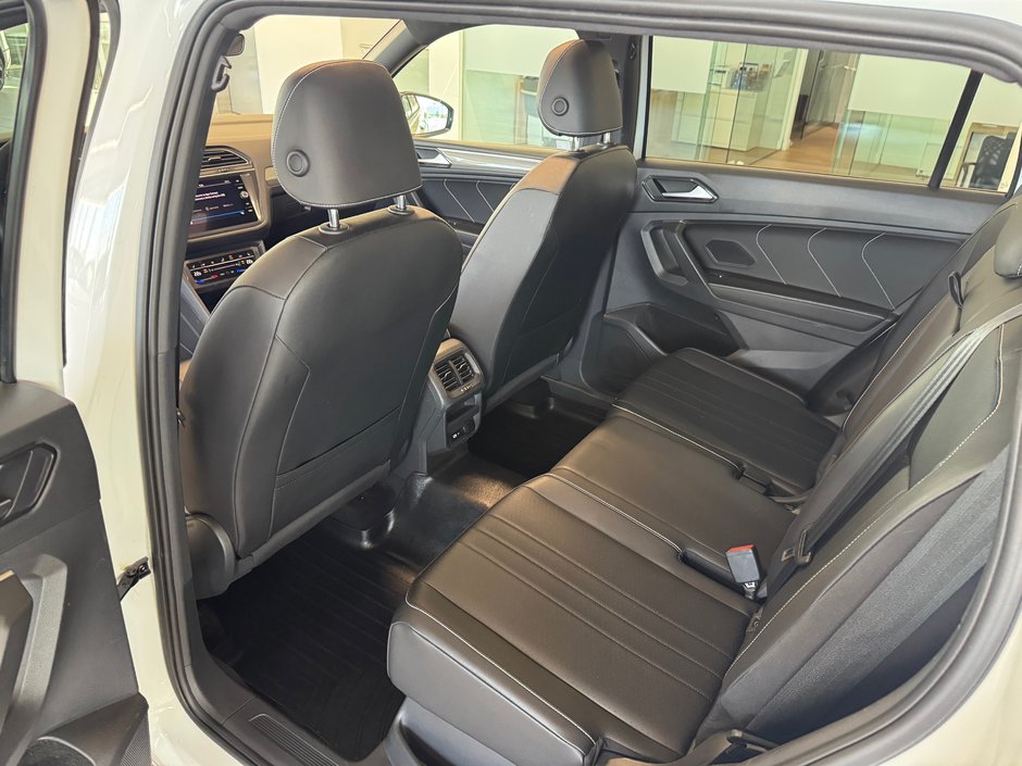 2022 Volkswagen Tiguan Comfortline R-Line Black Edition-19