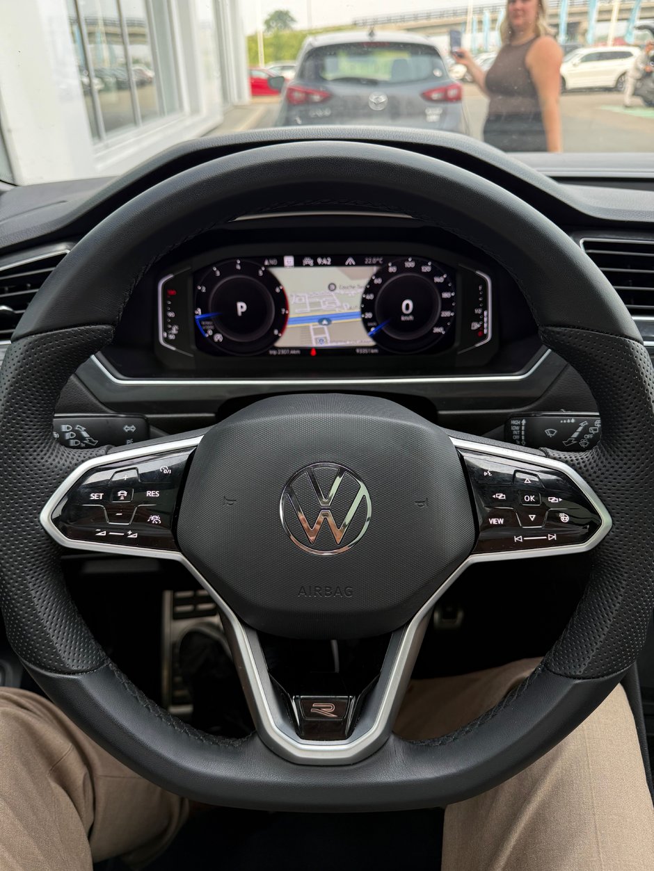 2022 Volkswagen Tiguan Highline R-Line-7