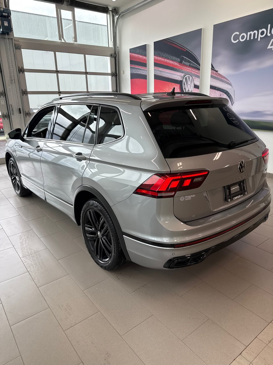2022 Volkswagen Tiguan Comfortline R-Line Black Edition-4