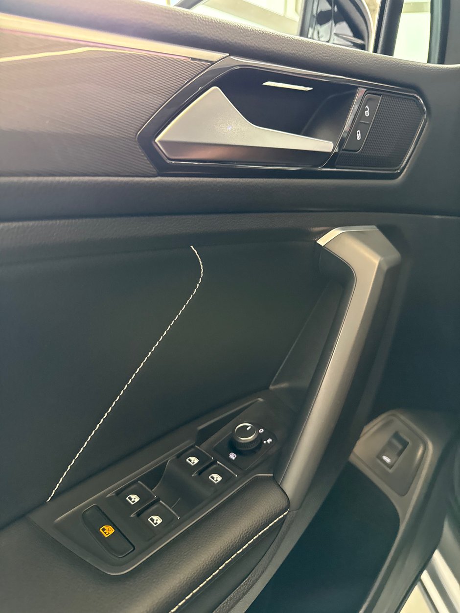 2022 Volkswagen Tiguan Comfortline R-Line Black Edition-7