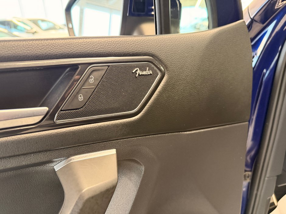 2022 Volkswagen Tiguan Highline R-Line-23