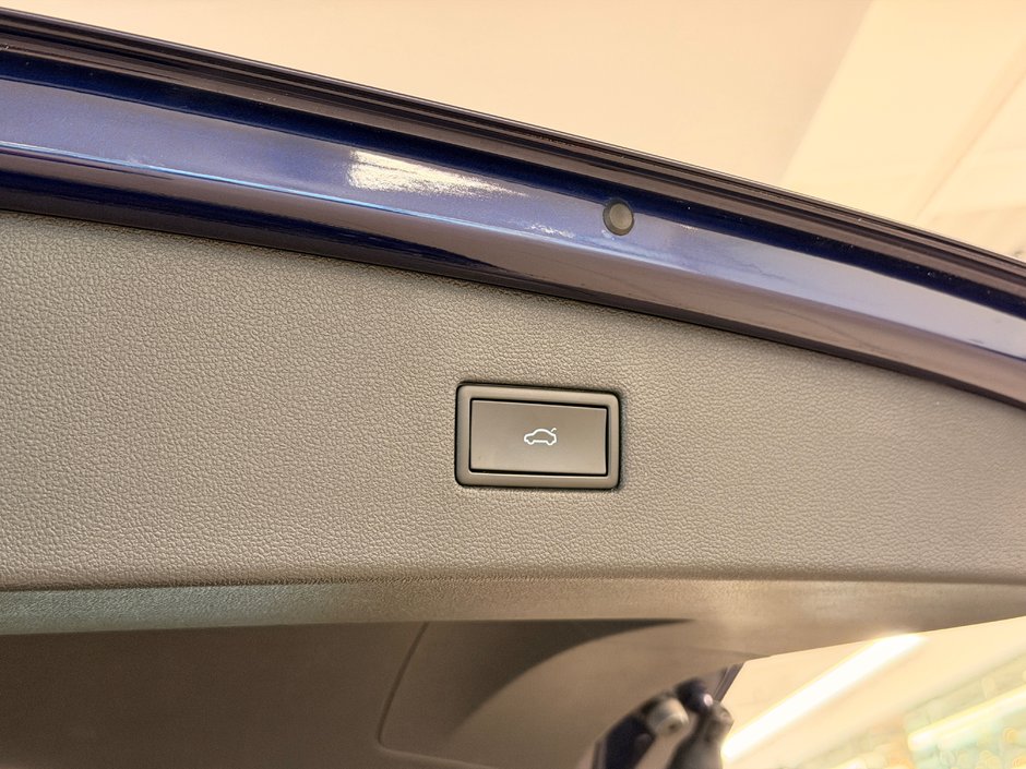 2022 Volkswagen Tiguan Highline R-Line-10