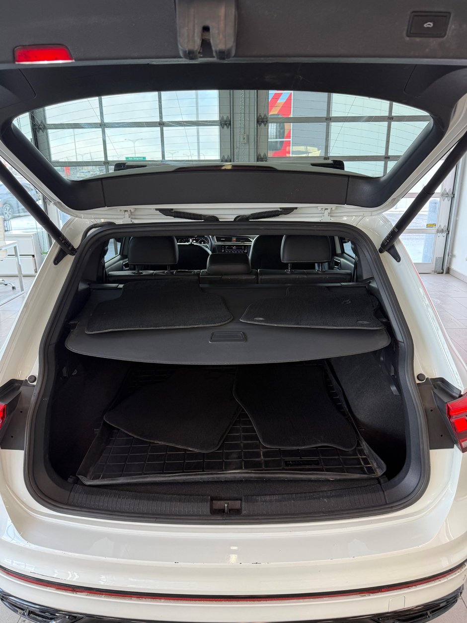 2022 Volkswagen Tiguan Comfortline R-Line Black Edition-5