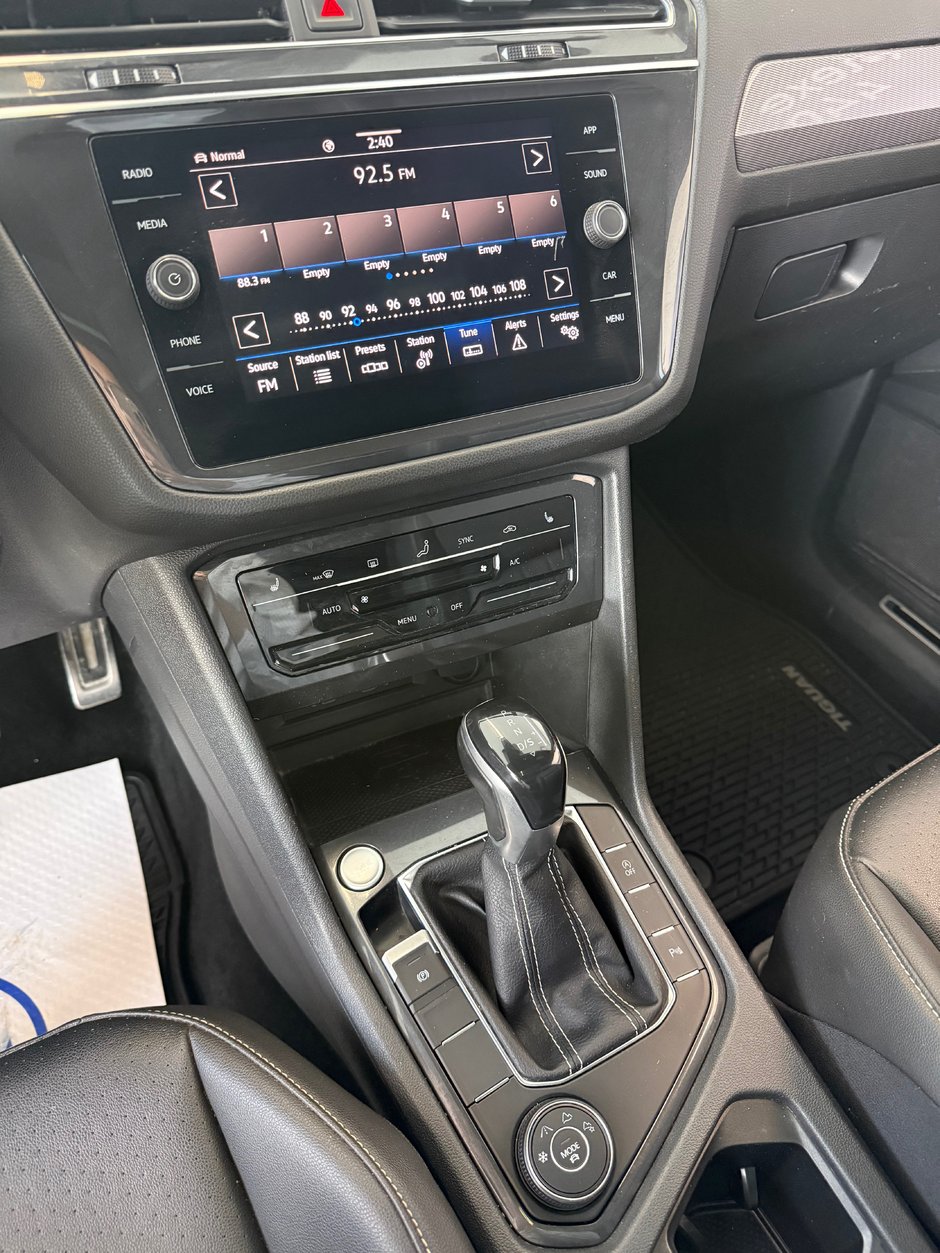 2022 Volkswagen Tiguan Comfortline R-Line Black Edition-10