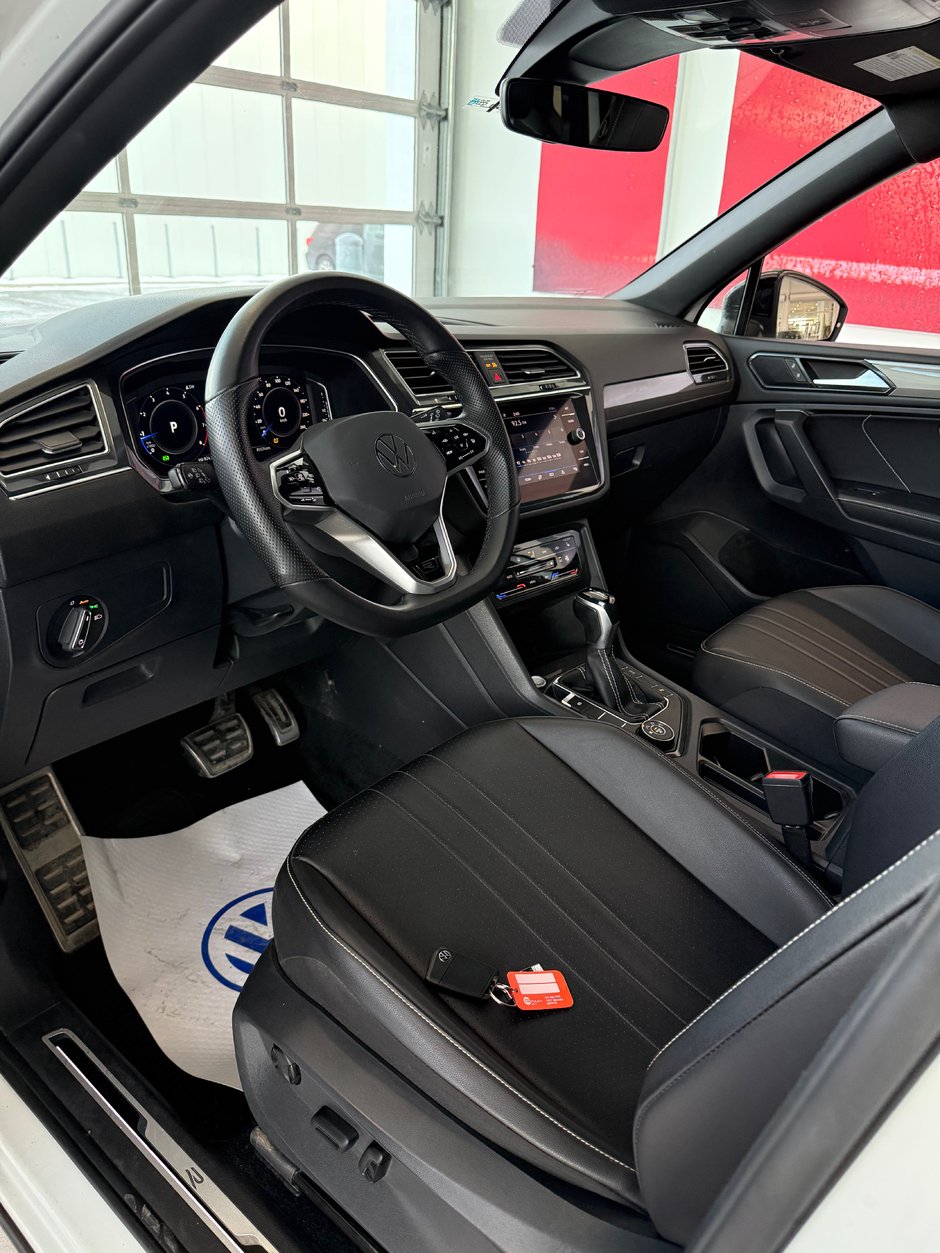 2022 Volkswagen Tiguan Comfortline R-Line Black Edition-7